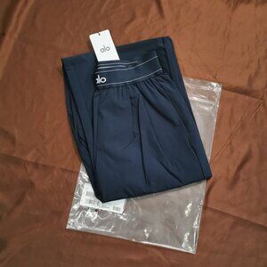 Alo Yoga Navy Suit Up Trouser Size S Relaxed Fit Stylish Activewear